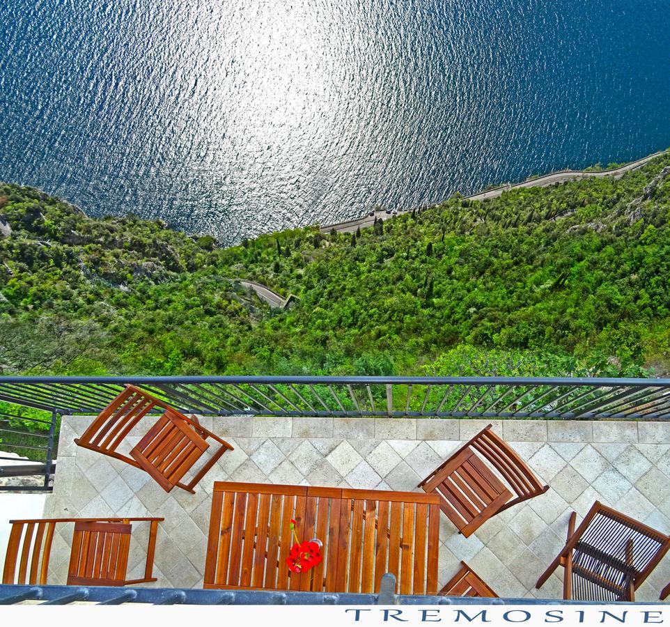 Casa De Pol Exclusive Lake View By Gardadomusmea Tremosine Exterior photo
